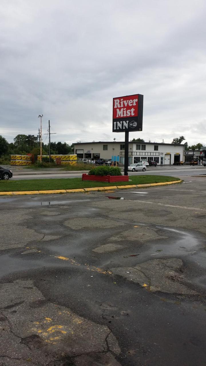 River Mist Inn Sturgeon Falls Eksteriør bilde